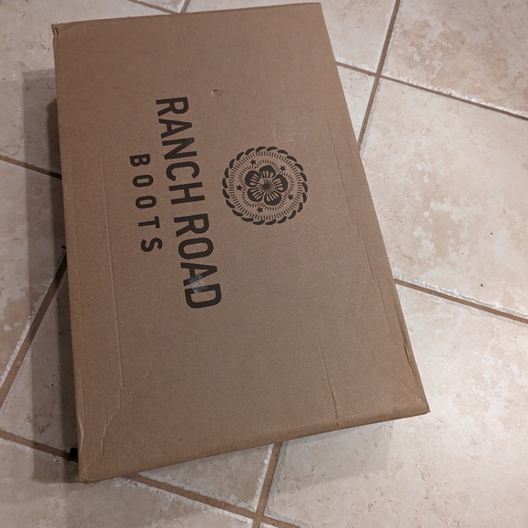 RANCH ROAD BOOTS SCARLETT FIREBIRD TALL Boots-SNIPTOE NWT - Picture 4 of 4